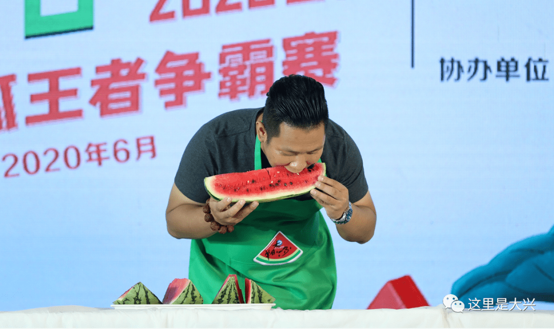《暗黑爆料最新在线观看：揭开神秘面纱，畅享震撼之旅》
